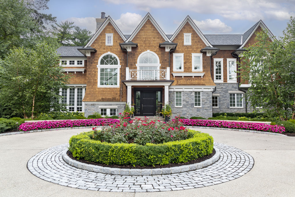 Boosting Home Value: Exterior Design Tips for Real Estate Investment
